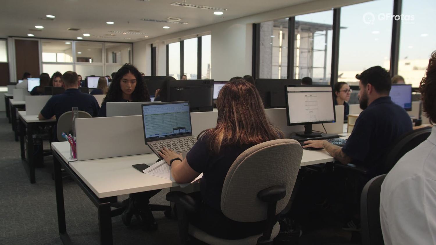 Estações de trabalho em fileira